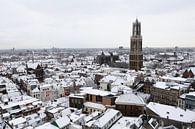 Verschneites Stadtzentrum von Utrecht mit Dom von Merijn van der Vliet Miniaturansicht