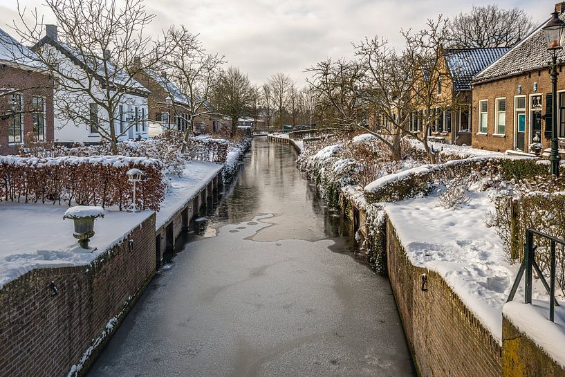 Dutch village of Drimmelen in wintertime by Ruud Morijn