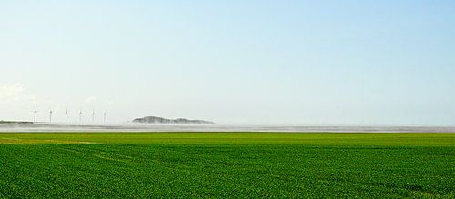Moulins à vent à la campagne