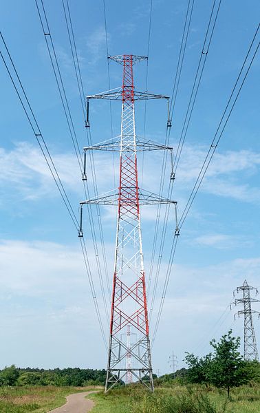 Hochspannungsmast Belgien von Richard Wareham