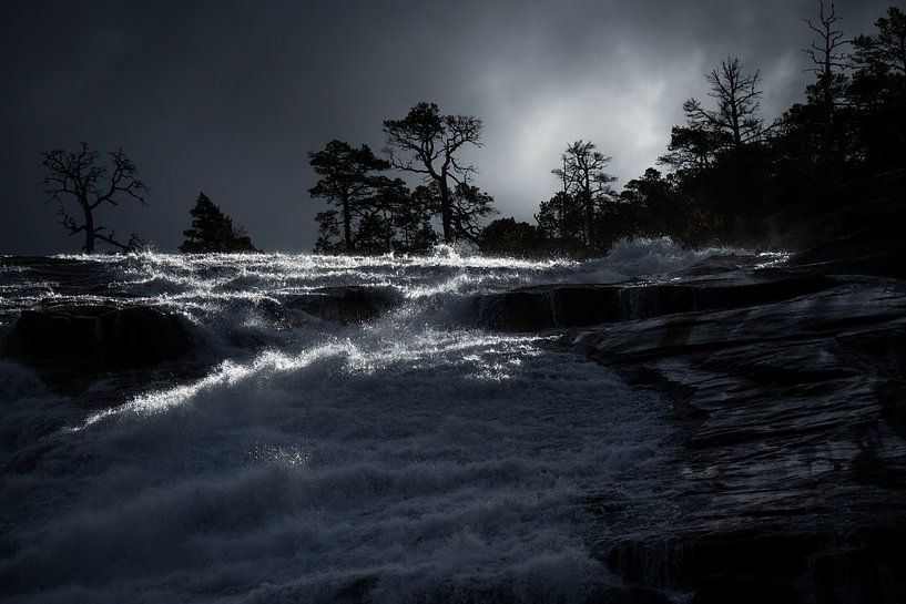 Das Titanium Light vom Nyastølfossen in Norwegen von Gerry van Roosmalen