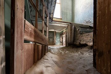 Invasion de sable à Kolmanskop sur Marco Verstraaten