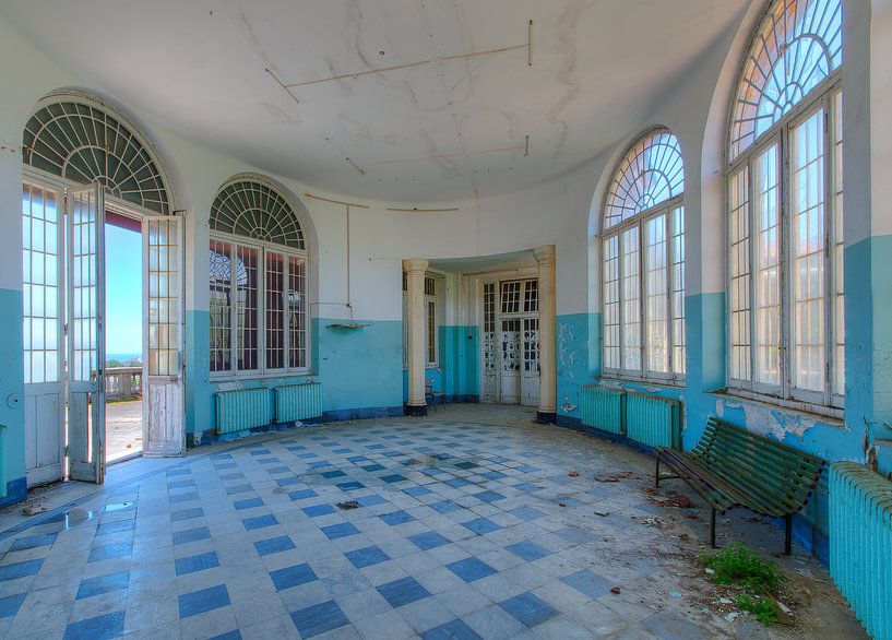 Waiting room at the hospital by Erik Borst