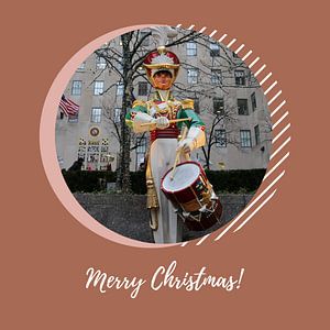 Merry Christmas Rockefeller Plaza Trommler in Manhattan, New York City.