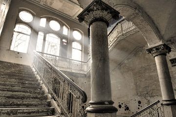 White Stairs von Ion Chih