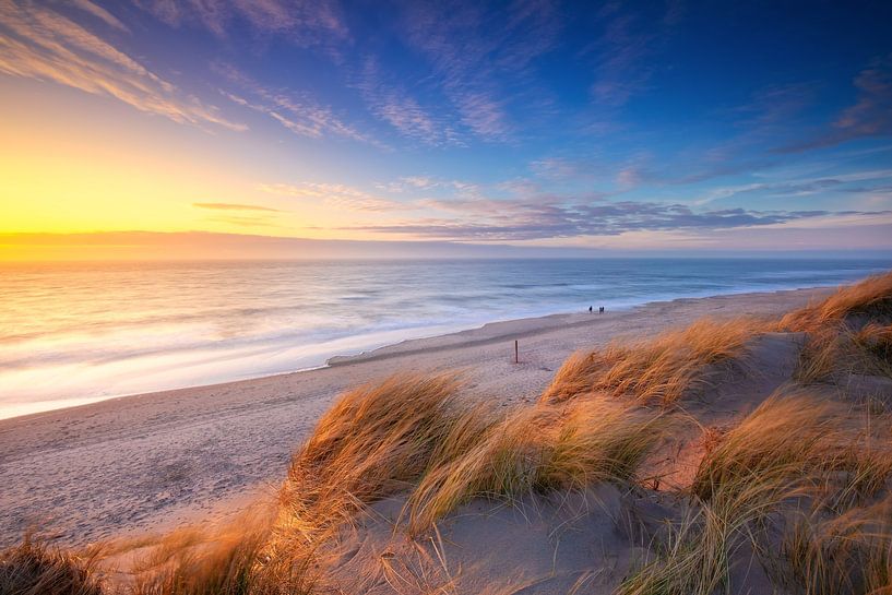 Zonsondergang op het Texelse strand. van Justin Sinner Photography ( Fotograaf op Texel)