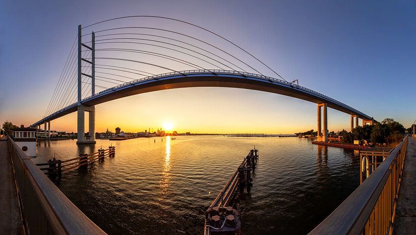 Rügenbrücke/ Strelasundquerung - Panorama zum Sonnenuntergang von Frank Herrmann