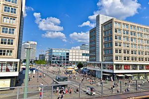 Sommer am Alexanderplatz in Ost-Berlin