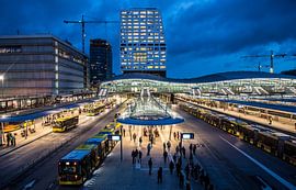 Modern architecture at Utrecht Central Station by De Utrechtse Internet Courant (DUIC)