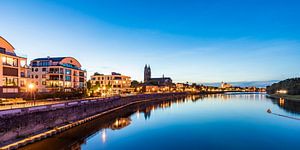 Blaue Stunde in Magdeburg mit dem Magdeburger Dom von Werner Dieterich