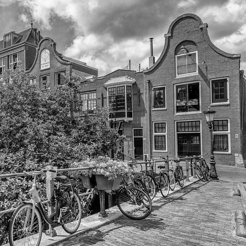 UTRECHT Vollersbrug at Oudegracht | Monochrome by Melanie Viola