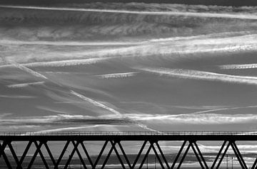 Chem trails in BW by De Rover