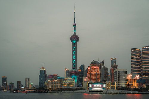 Magie van de skyline: Shanghai in de schemering
