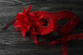 Red lace eye mask