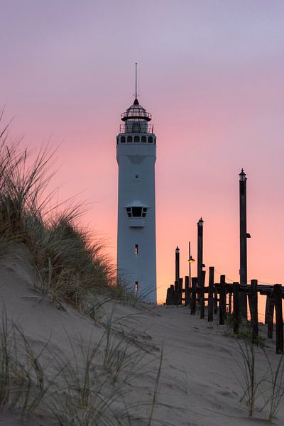 Noordwijk Lighthouse by Jeanette van Starkenburg