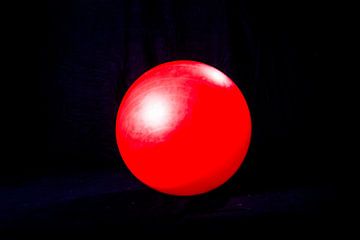 Der rote Ball von Norbert Sülzner