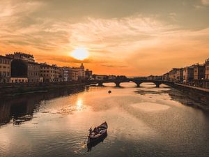 Een Bootje op de Arno in Florence van Kwis Design