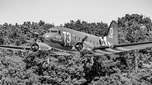Opstijgende Douglas C-53D Skytrooper.
