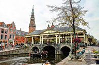 Koornbrug Leiden met stadhuis op de achtergrond van Hendrik-Jan Kornelis thumbnail