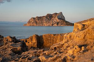 Peñón de Ifach, Felsen und das Mittelmeer