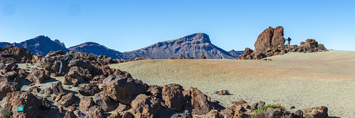 Europe’s volcanic amphitheatre by Walter G. Allgöwer