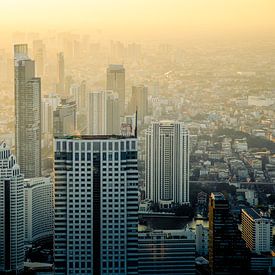 Bangkok by sunset van Paul Vergeer