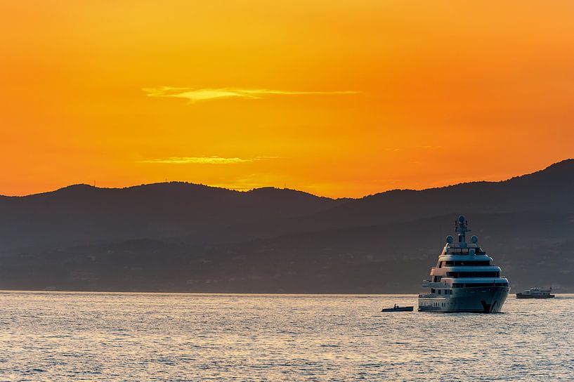 Sonnenuntergang St. Tropez von Richard van der Woude