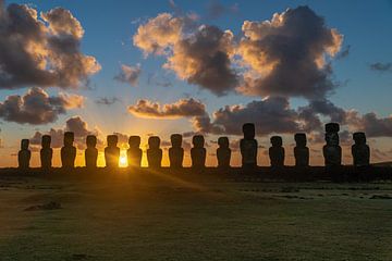 Sunrise Ahu Tongariki Easter Island by Bianca Onderweg