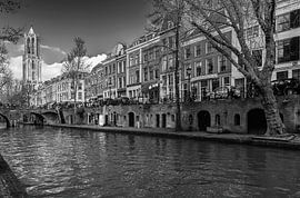Utrecht Cathedral seen from the wharf on Oudegracht in black and white by André Blom Fotografie Utrecht
