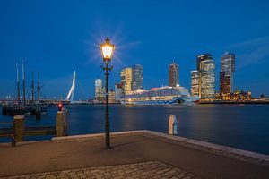 Das Kreuzfahrtschiff AIDA Prima vom Veerhaven in Rotterdam von MS Fotografie | Marc van der Stelt