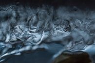 Turquoise waterbelletjes | Abstracte Foto | Fine Art van Nanda Bussers thumbnail