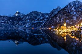Hallstattmeer en Hallstatt bij het blauwe uur van Frank Herrmann