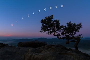 Maansverduistering Elbe-zandsteengebergte van Heiko Lehmann