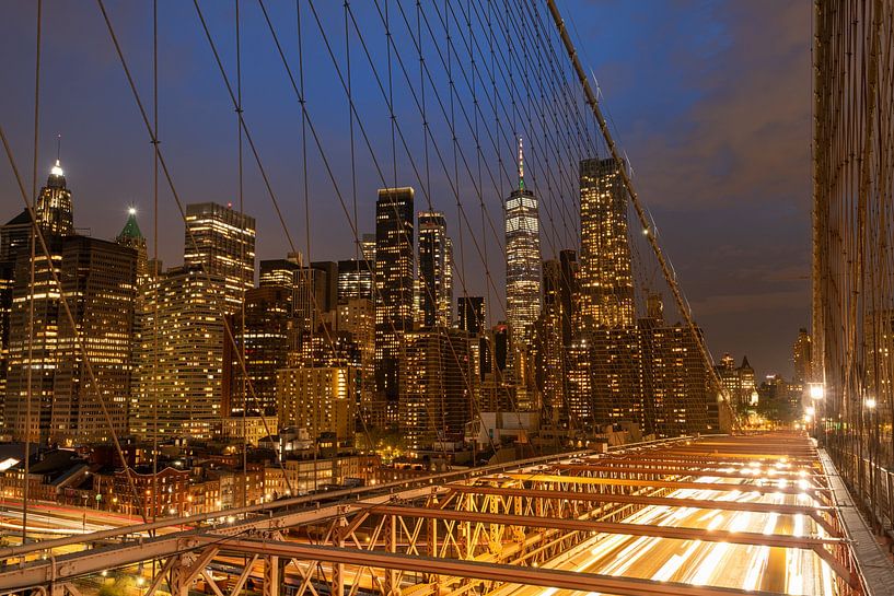 Skyline von der Brooklyn Bridge von Ton van den Boogaard