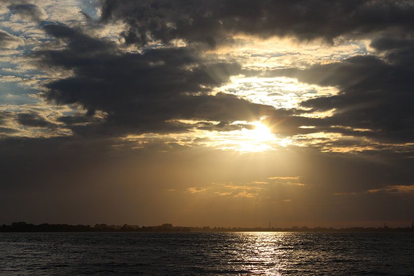 zonsondergang, sunset, wolken von Anja Kok