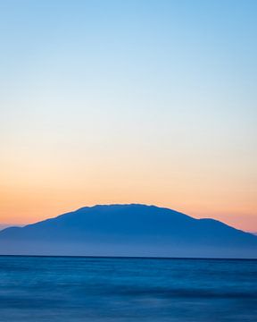 Coucher de soleil sur la montagne de Zakynthos sur Zwoele Plaatjes