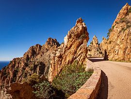 Bizarre Landschaft von Calanche de Piana, Korsika Nr. I von Emel Malms