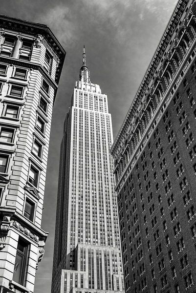 Empire State Building, New York City (black and white) by Sascha Kilmer
