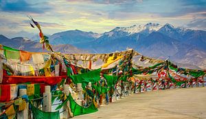 Gebetsfahnen für die Berge des Himalaya, Tibet