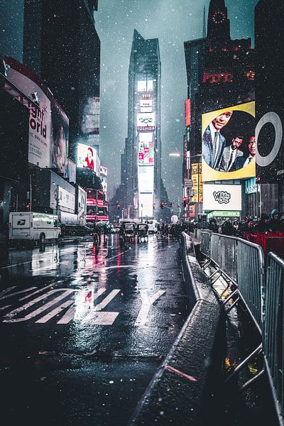 Times Square by Hello Pompoyo