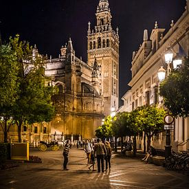 Sevilla bij avond (2) van Rob van der Pijll