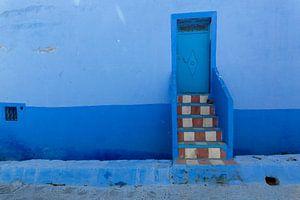 Oude deur in Blauwe Medina van Chefchaouen, Marokko