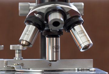 Microscoop van Carel van der Lippe