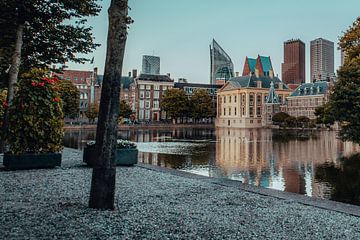 Hofvijver in Den Haag tijdens zonsondergang van Bart Maat