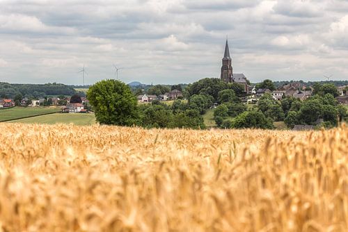 Kerkdorp Vijlen tussen de  tarwevelden