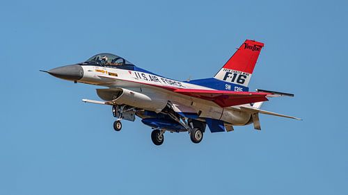 U.S. Air Force F-16 Viper Demonstration Team 2024. van Jaap van den Berg