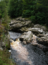 Eas na h-Eagla – The Chasm Torrent von Helmut Martin - The Art of Stone - Steinkunst & Photographie
