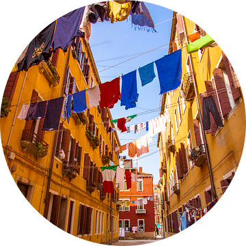 Wasgoed in de straten van Venetië