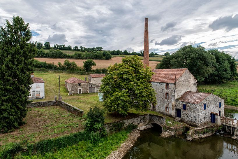 Une usine abandonnée près du Pont Charron. par Don Fonzarelli