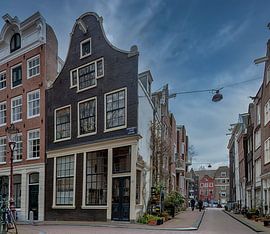 Kromboomsloot 69 by Peter Bartelings